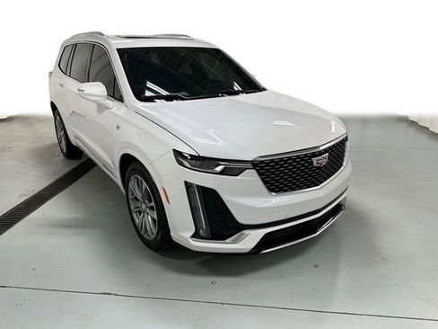 Certified 2025 Cadillac XT6 Premium Luxury AWD/4WD image 1