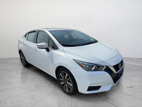Used 2021 Nissan Versa SV FWD image 7