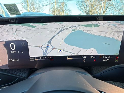 Used 2025 Buick Enclave Preferred image 13