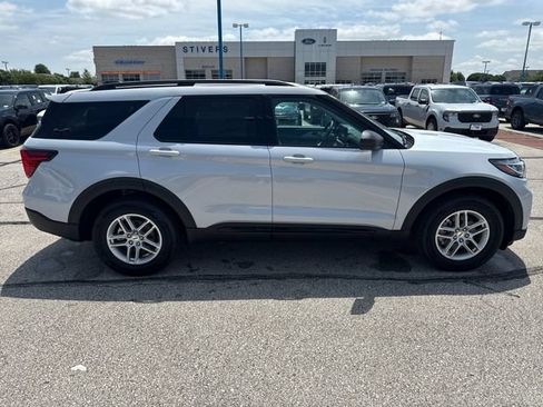 New 2026 Ford Explorer Active AWD/4WD image 4