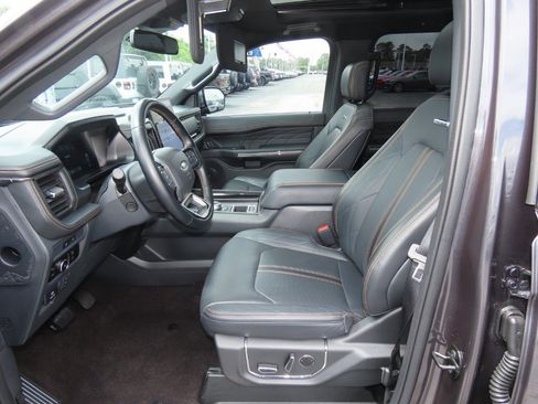 Certified 2023 Ford Expedition Platinum RWD image 25