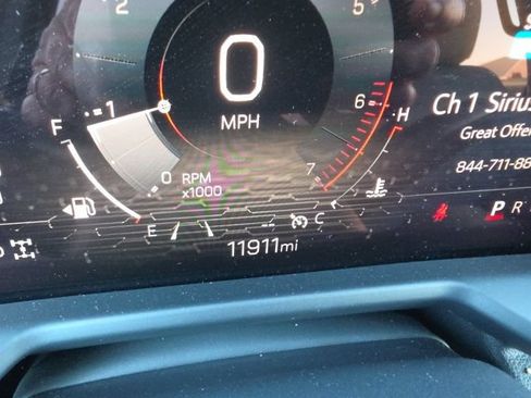 Used 2024 GMC Acadia AT4 w/ Luxury Package AWD/4WD image 24