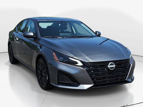 New 2026 Nissan Altima 2.5 SV w/ SV Special Edition Package FWD image 3