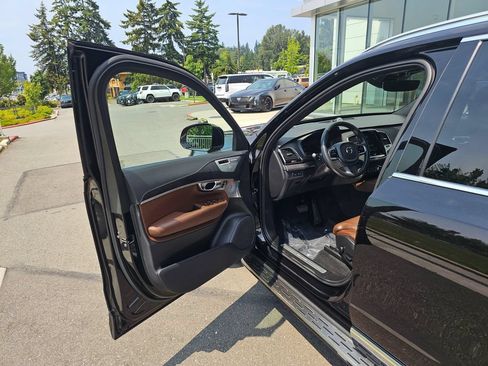 Used 2022 Volvo XC90 T8 Inscription AWD/4WD image 21