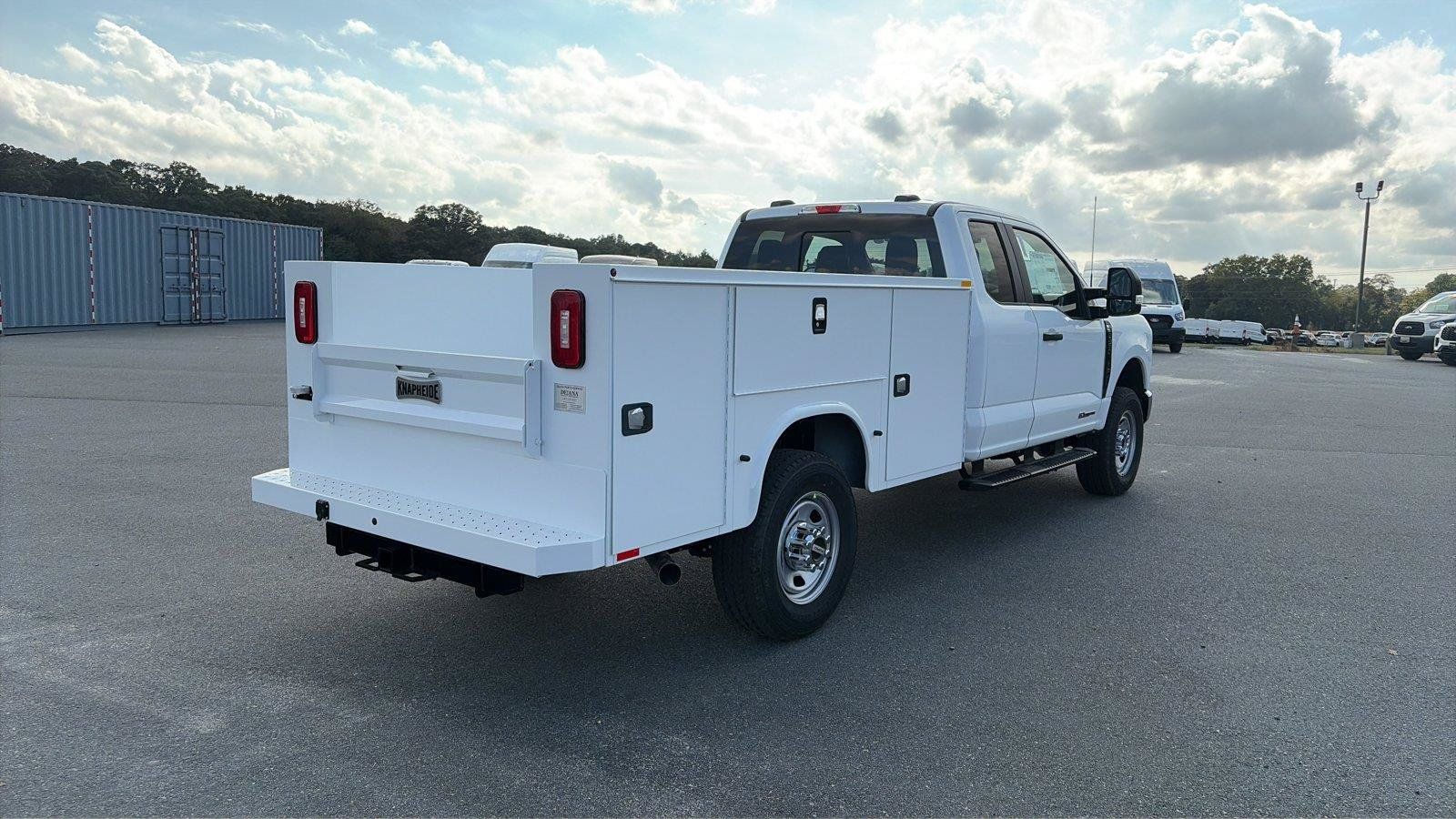 New 2027 Ford F350 XL w/ XL Chrome Package AWD/4WD image 5
