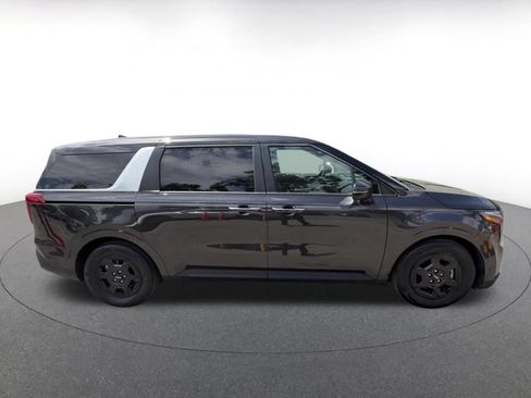 Used 2026 Kia Carnival FWD image 13