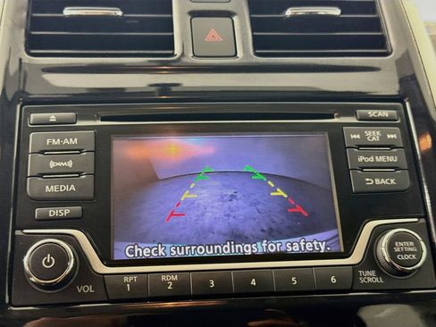 Used 2018 Nissan Versa SV w/ SV Special Edition Package FWD image 15