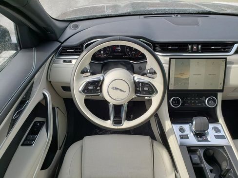 New 2025 Jaguar F-PACE R-Dynamic S image 13
