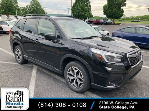 Used 2021 Subaru Forester Premium AWD/4WD image 1