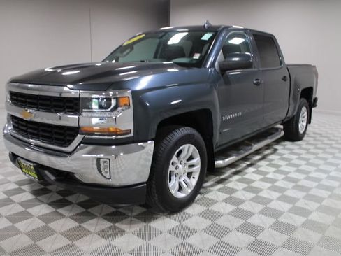 Used 2018 Chevrolet Silverado 1500 LT w/ All Star Edition AWD/4WD image 7