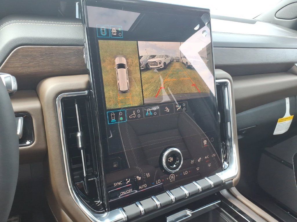 New 2026 GMC Yukon XL Denali Ultimate AWD/4WD image 22