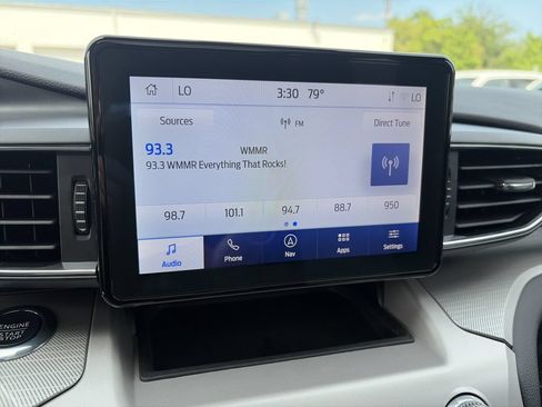 Used 2024 Ford Explorer XLT w/ Equipment Group 202A AWD/4WD image 24