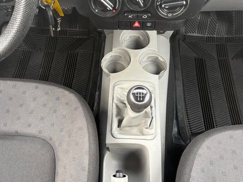 Used 2001 Volkswagen Beetle GLS image 14