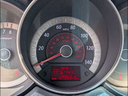 Used 2010 Kia Forte EX FWD image 21