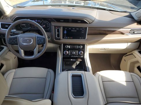 Used 2021 GMC Yukon XL Denali image 13