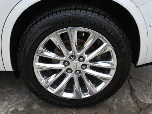 Used 2020 Cadillac XT6 Premium Luxury image 11