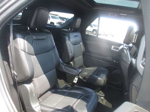 Used 2022 Ford Explorer ST w/ Equipment Group 401A AWD/4WD image 25