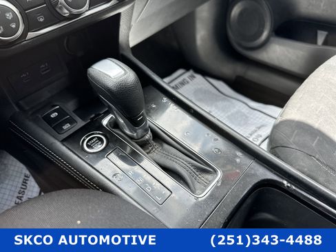 Used 2024 Nissan Kicks SV image 22