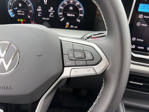 New 2026 Volkswagen Tiguan SE AWD/4WD image 20