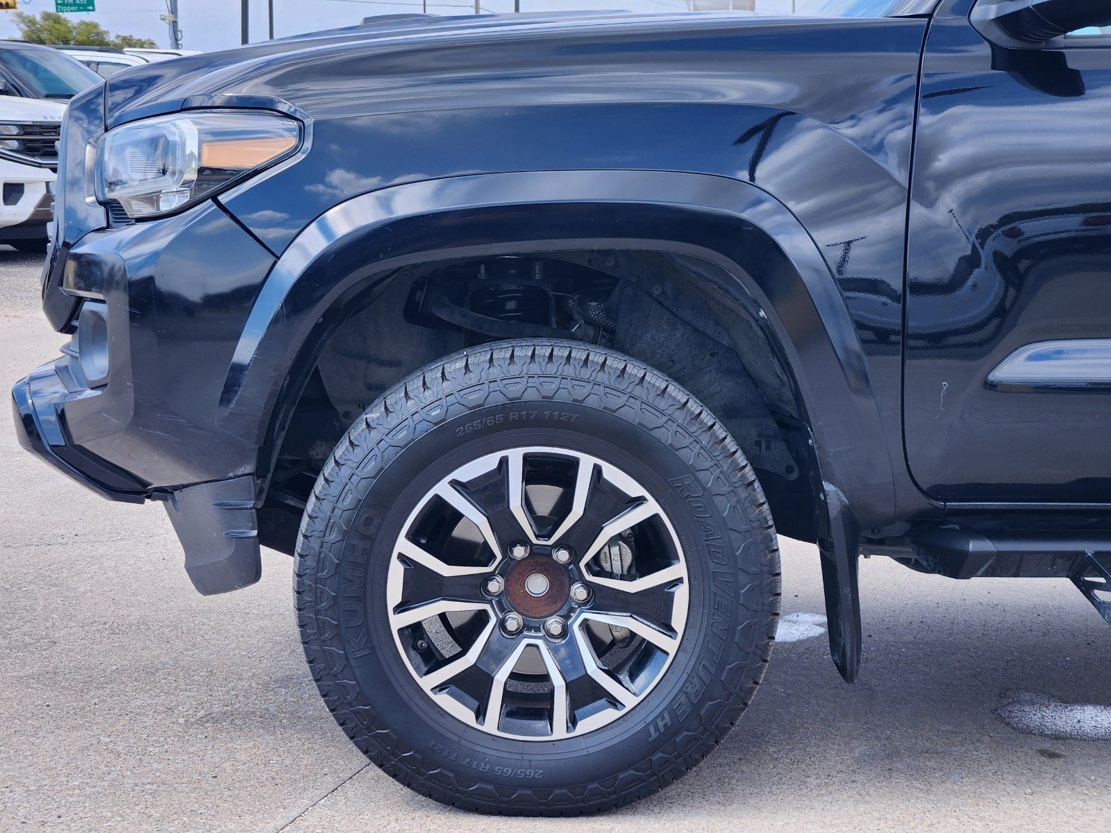 Used 2020 Toyota Tacoma TRD Sport w/ Technology Package RWD image 9