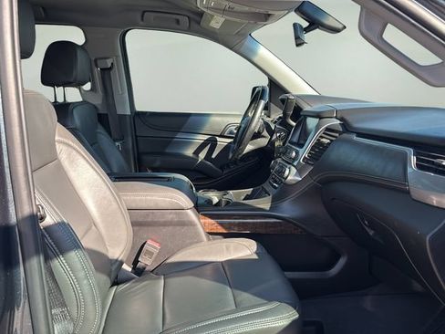Used 2019 Chevrolet Tahoe LS AWD/4WD image 10