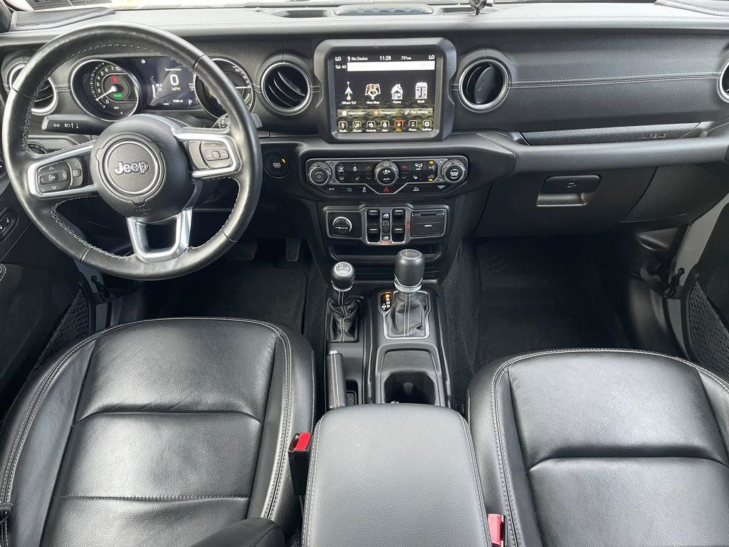 Used 2023 Jeep Wrangler Unlimited Sahara w/ Cold Weather Group AWD/4WD image 15