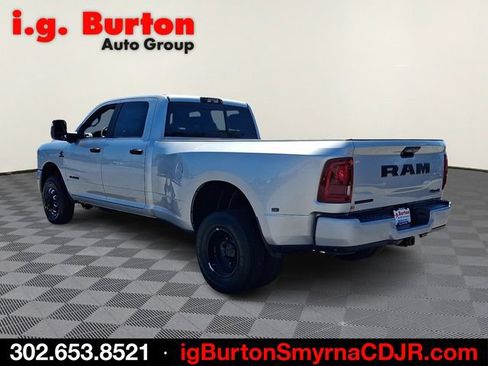 New 2026 RAM 3500 Big Horn AWD/4WD image 3