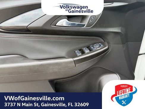 Used 2023 Chevrolet TrailBlazer RS AWD/4WD image 15