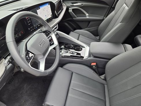 Certified 2025 Audi Q5 Prestige image 17