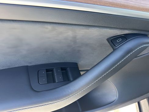 Used 2023 Tesla Model 3 Standard Range image 29