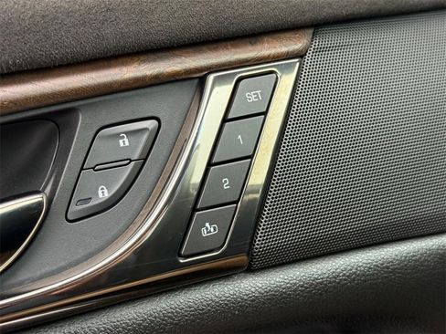 Used 2016 Cadillac CTS Premium image 17