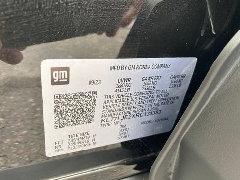 Used 2024 Chevrolet Trax RS w/ Sunroof Package FWD image 26