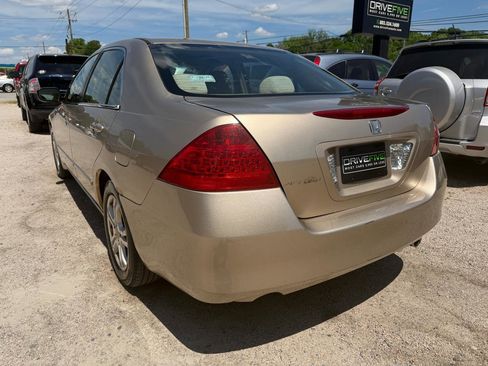 Used 2007 Honda Accord EX image 3