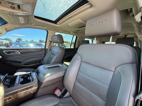 Used 2016 GMC Yukon XL Denali w/ Open Road Package AWD/4WD image 15