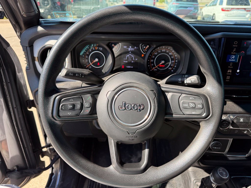 Used 2024 Jeep Gladiator Sport AWD/4WD image 15