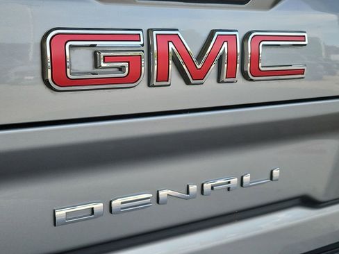 Used 2024 GMC Sierra 2500 Denali w/ Denali Reserve Package AWD/4WD image 9
