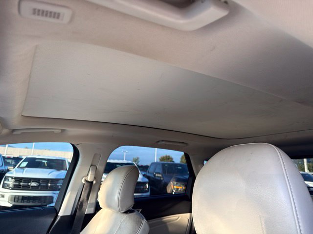 Used 2019 Ford Edge Titanium w/ Equipment Group 301A FWD image 21