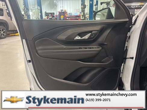 Used 2022 GMC Terrain SLE image 15