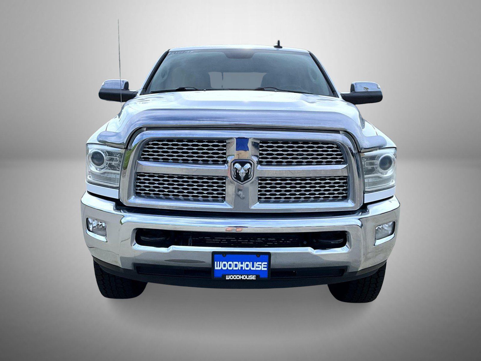 Used 2015 RAM 2500 Laramie w/ Cold Weather Group AWD/4WD image 2