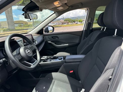 Used 2023 Nissan Rogue S AWD/4WD image 13