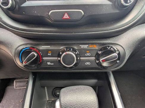 Used 2020 Kia Soul S FWD image 16