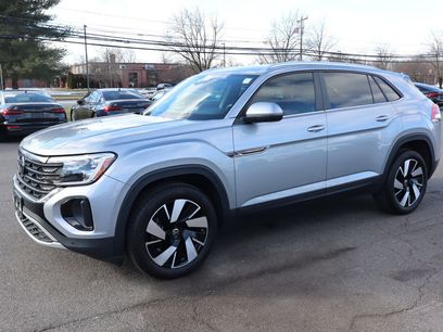 Used 2024 Volkswagen Atlas Cross Sport SE w/ Panoramic Sunroof Package