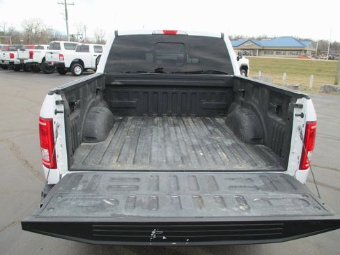 Used 2015 Ford F150 XLT w/ Equipment Group 302A Luxury image 6