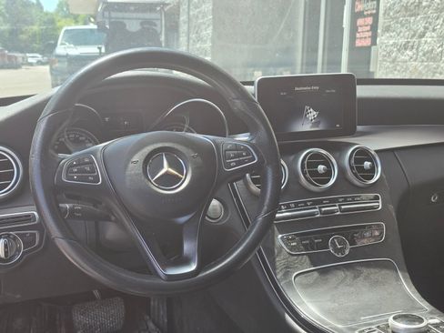 Used 2017 Mercedes-Benz C 300 4MATIC Sedan image 10