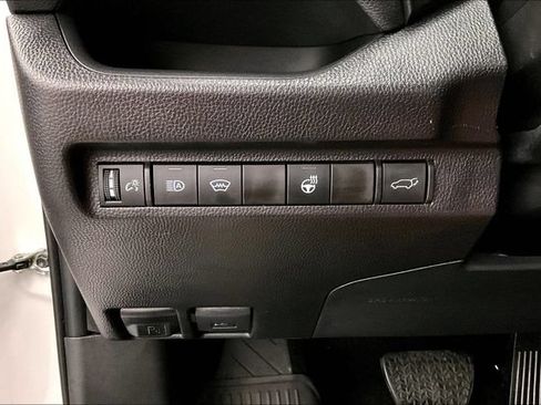 Used 2025 Toyota RAV4 XLE w/ Convenience Package AWD/4WD image 37