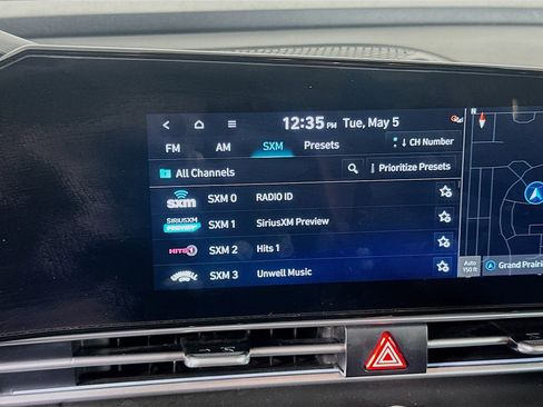 Used 2025 Hyundai Elantra SEL FWD image 21