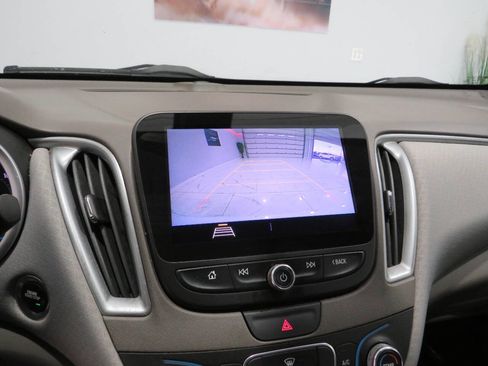 Used 2019 Chevrolet Malibu LS image 20