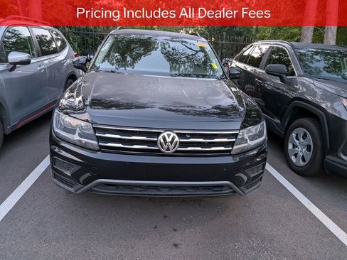 Used 2021 Volkswagen Tiguan SE FWD image 2