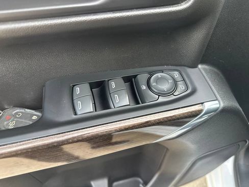 Used 2022 Chevrolet Silverado 1500 LT AWD/4WD image 8