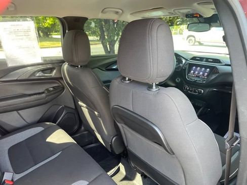 Used 2022 Chevrolet TrailBlazer LT w/ Convenience Package FWD image 35